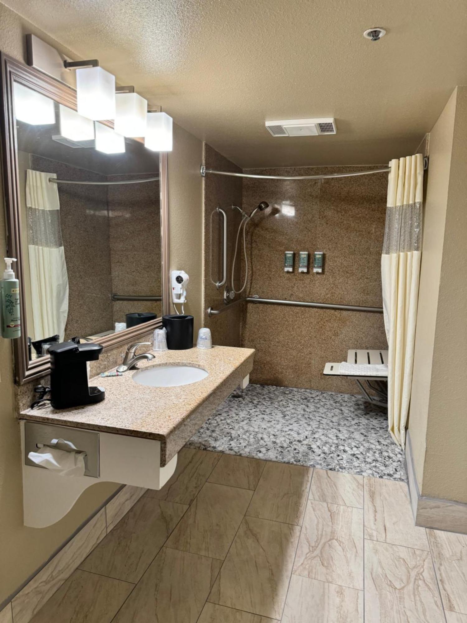 Best Western Heritage Inn Конкорд Экстерьер фото
